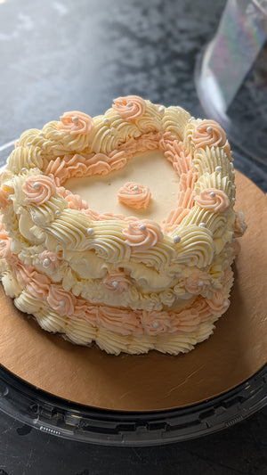 
                  
                    Load image into Gallery viewer, Vintage Heart Cake
                  
                