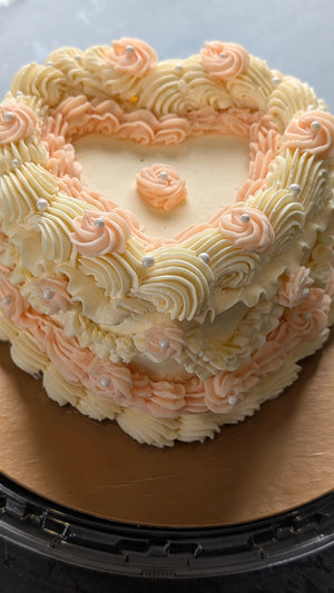 
                  
                    Load image into Gallery viewer, Vintage Heart Cake
                  
                